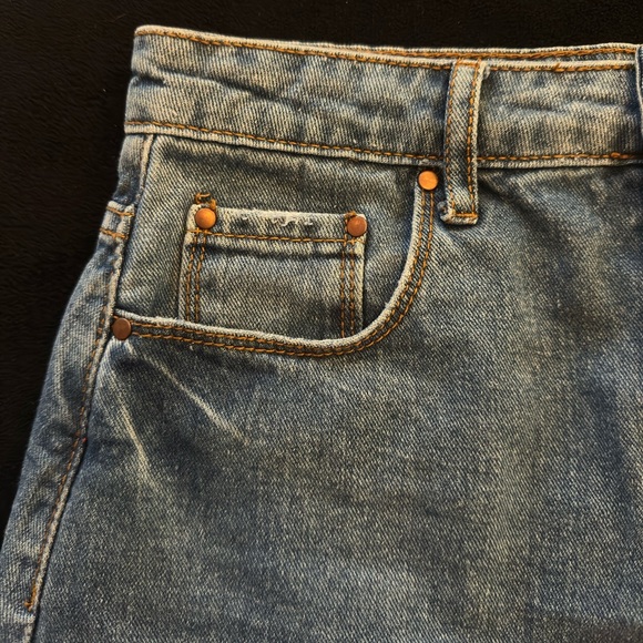 Forever 21 Frayed Hem Blue Denim Mini Skirt - Picture 2 of 8